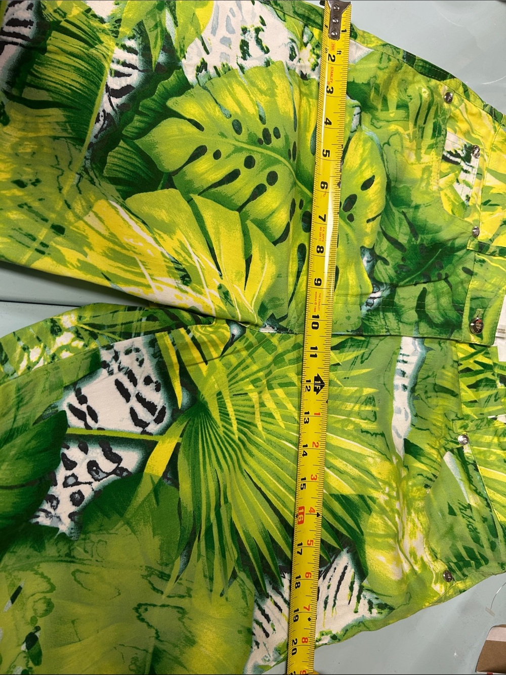 Escada women’s Green Leaf Print Bottoms - Picture 5 of 6